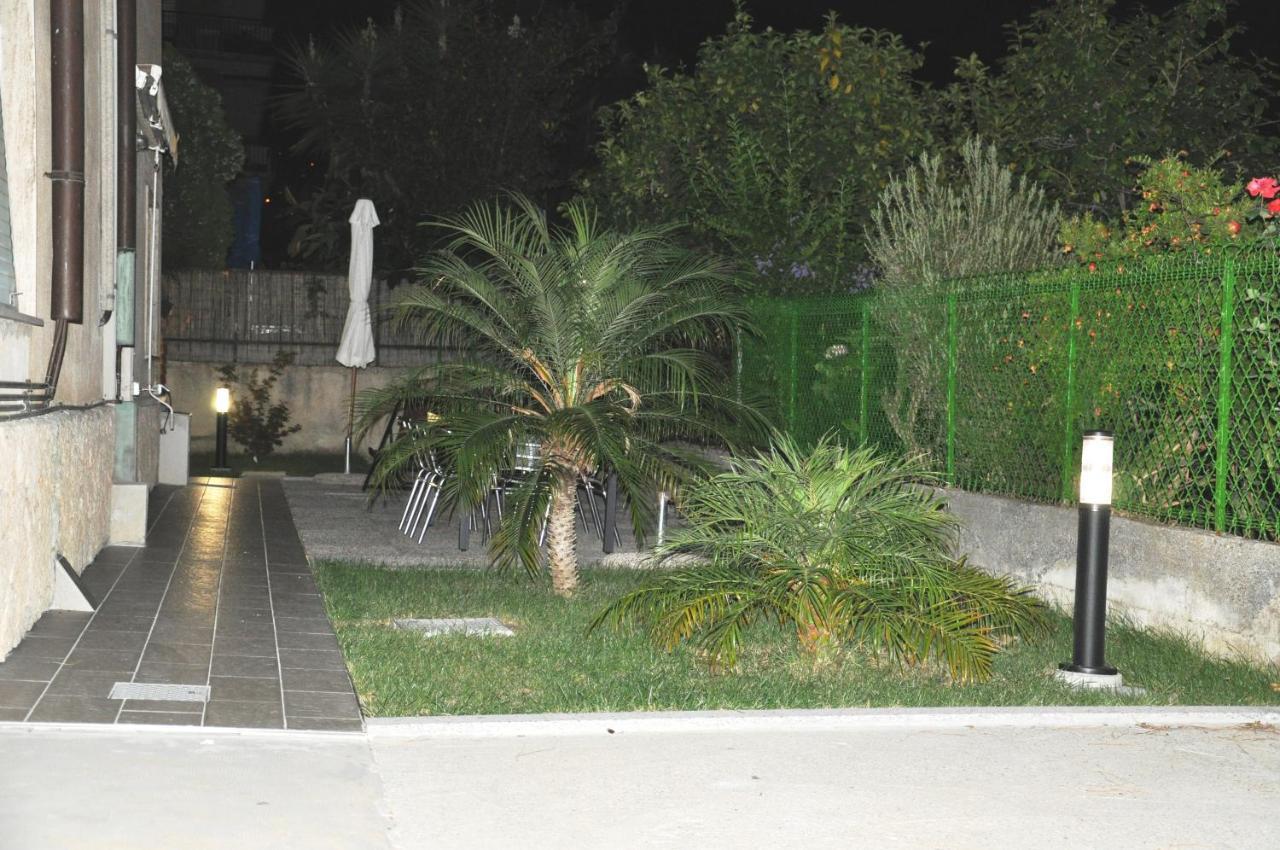 Via Battisti 231 1 Apartment Pietra Ligure Exterior foto